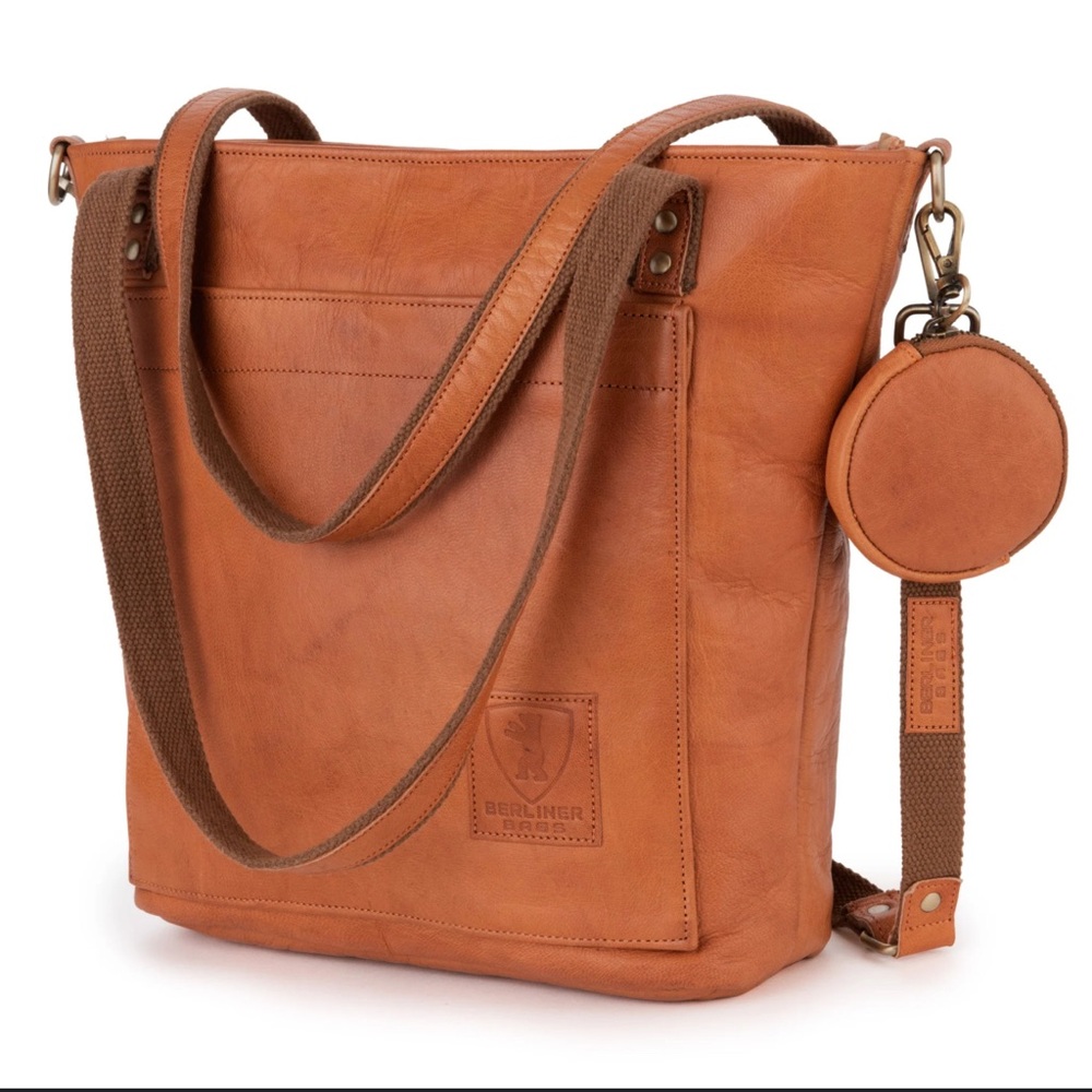 Berliner Brown Leather Tote with Structured Silhouette and Versatile Style